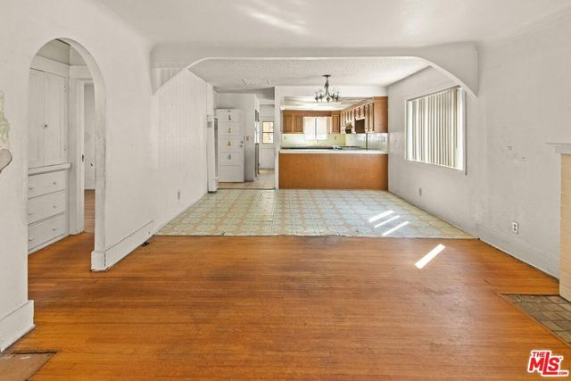 3421 Larga Avenue, Los Angeles, CA 90039