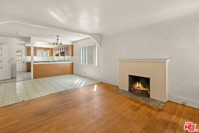 3421 Larga Avenue, Los Angeles, CA 90039