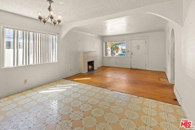3421 Larga Avenue, Los Angeles, CA 90039