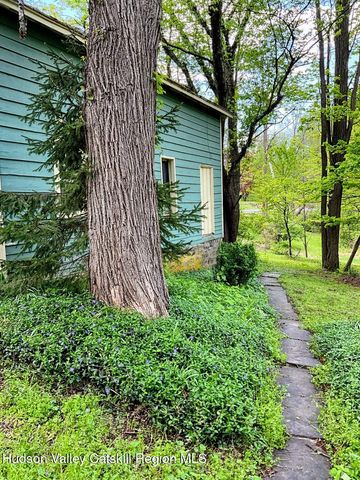707 Springtown Road, Tillson, NY 12486