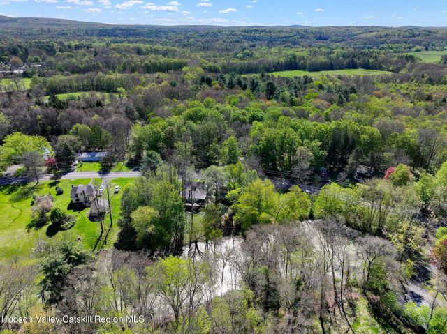 707 Springtown Road, Tillson, NY 12486