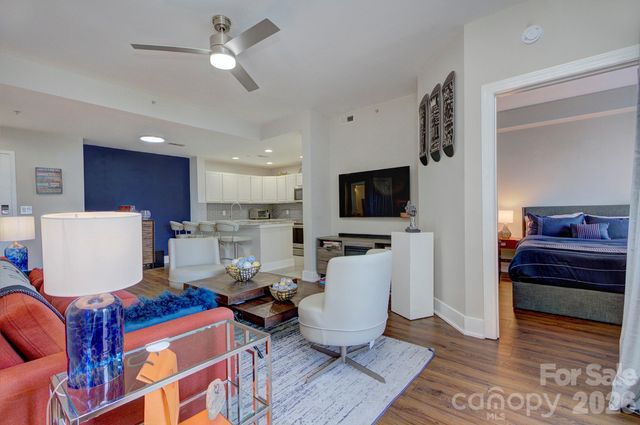 718 W Trade Street 604, Charlotte, NC 28202