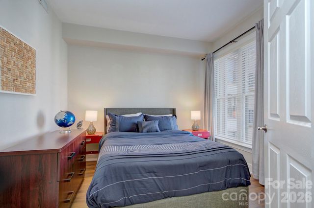 718 W Trade Street 604, Charlotte, NC 28202