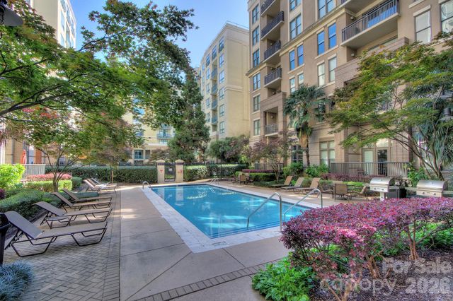 718 W Trade Street 604, Charlotte, NC 28202