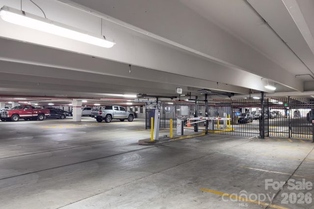 718 W Trade Street 604, Charlotte, NC 28202