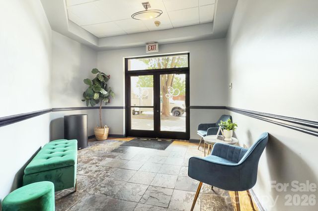 718 W Trade Street 604, Charlotte, NC 28202