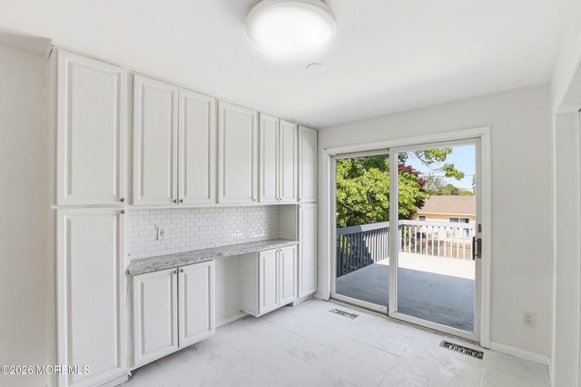 816 Berkeley Avenue, Beachwood, NJ 08722