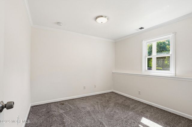 816 Berkeley Avenue, Beachwood, NJ 08722