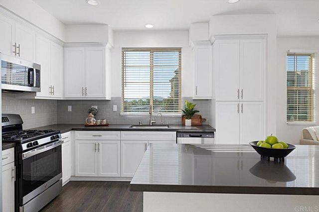 313 Brookside Way, Santee, CA 92071
