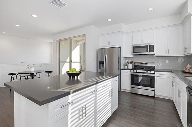 313 Brookside Way, Santee, CA 92071