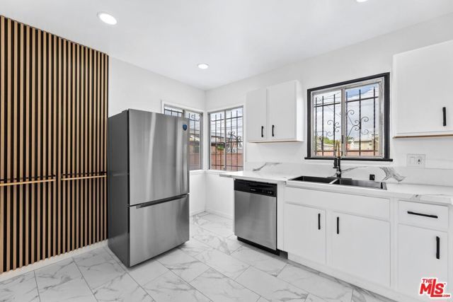 13063 Louvre Street, Pacoima (los Angeles), CA 91331