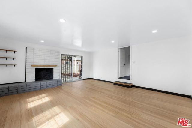 13063 Louvre Street, Pacoima (los Angeles), CA 91331