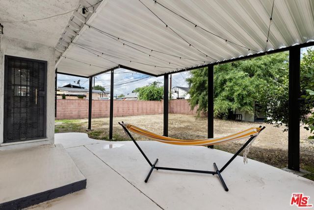 13063 Louvre Street, Pacoima (los Angeles), CA 91331