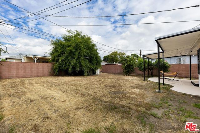13063 Louvre Street, Pacoima (los Angeles), CA 91331