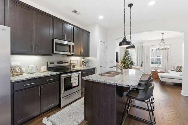 227 Tanglewood Ln, Hendersonville, TN 37075