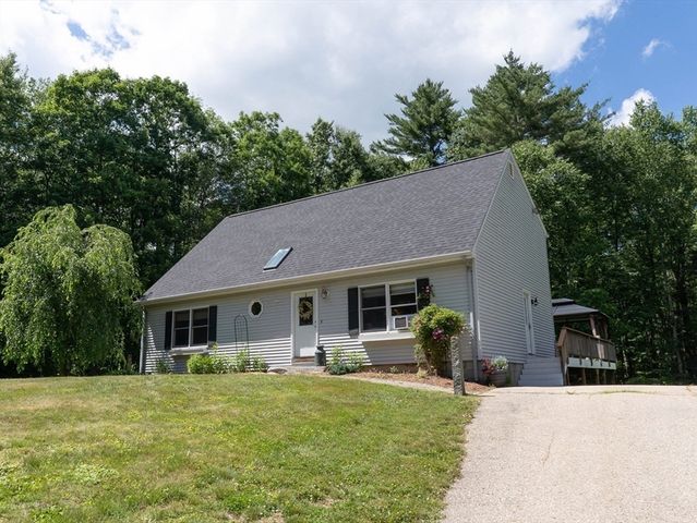 1 Barefoot Ln, Brookfield, MA 01506