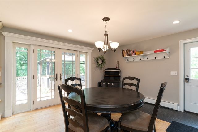 1 Barefoot Ln, Brookfield, MA 01506