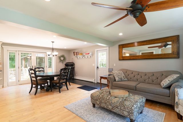 1 Barefoot Ln, Brookfield, MA 01506