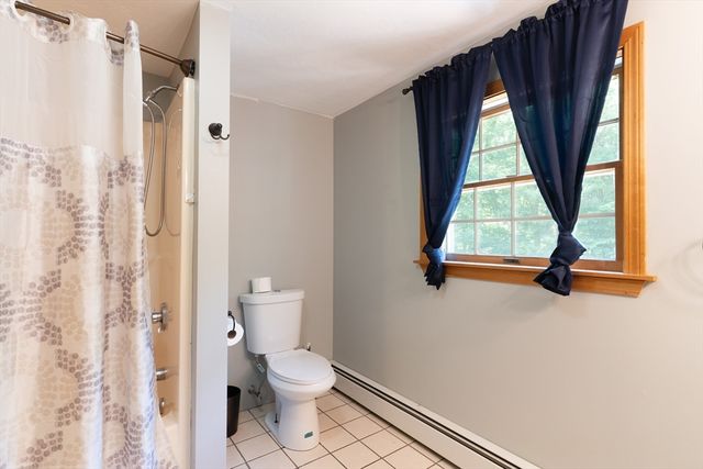 1 Barefoot Ln, Brookfield, MA 01506