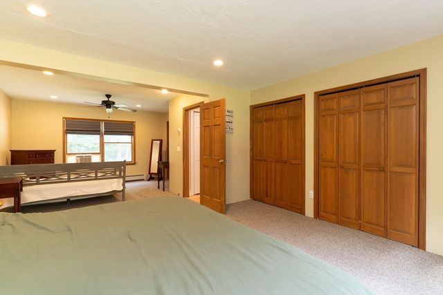 1 Barefoot Ln, Brookfield, MA 01506