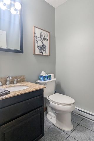 1 Barefoot Ln, Brookfield, MA 01506