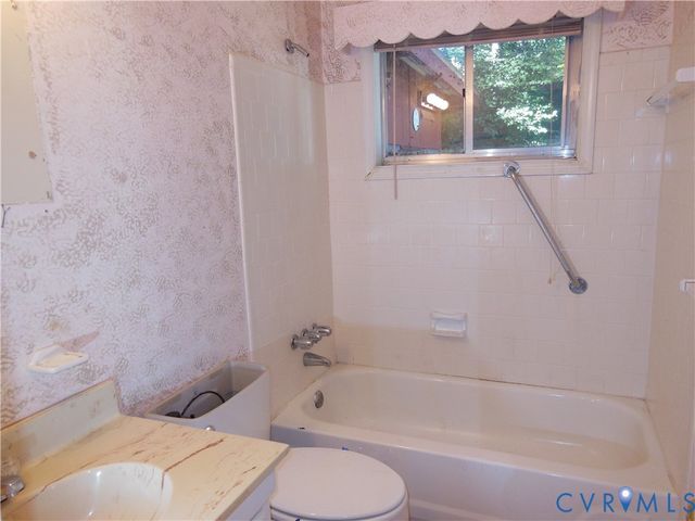 10524 Sunne Ct, Chesterfield, VA 23832