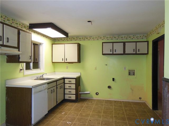 10524 Sunne Ct, Chesterfield, VA 23832