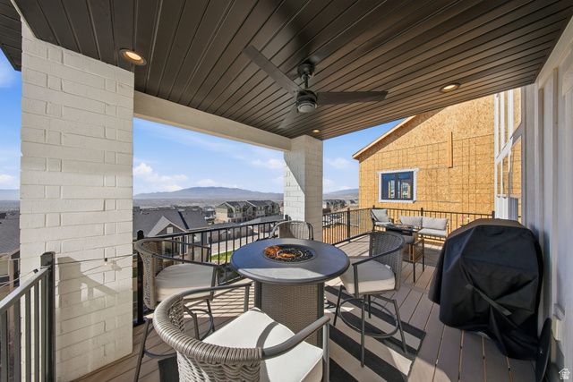 1027 W SEASONS VIEW CT, Lehi, UT 84048