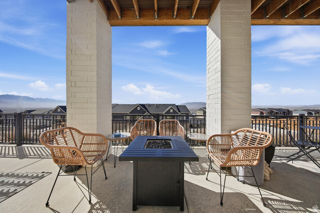 1027 W SEASONS VIEW CT, Lehi, UT 84048