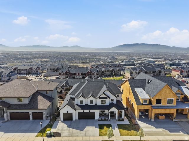 1027 W SEASONS VIEW CT, Lehi, UT 84048