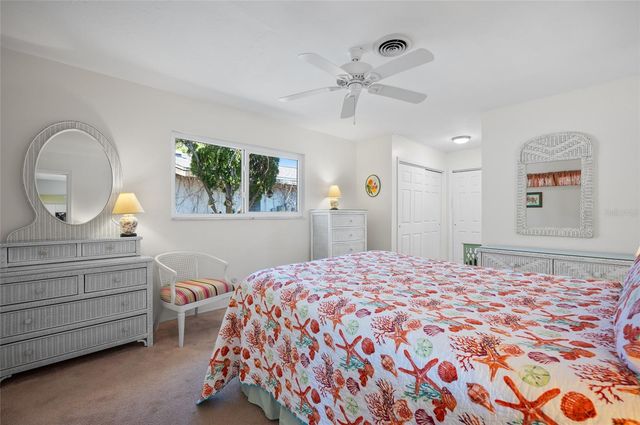 556 S NEPONSIT DRIVE, Venice, FL 34293