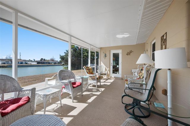 556 S NEPONSIT DRIVE, Venice, FL 34293