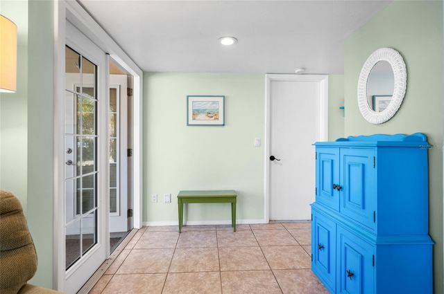 556 S NEPONSIT DRIVE, Venice, FL 34293