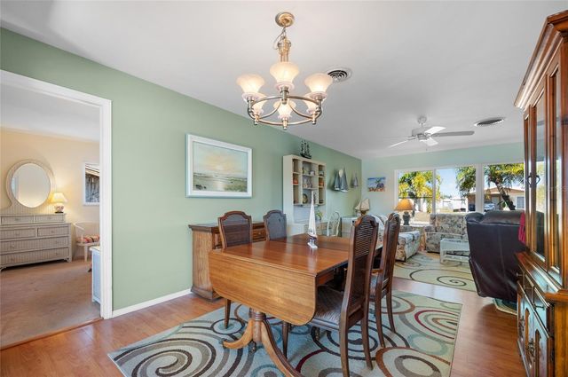 556 S NEPONSIT DRIVE, Venice, FL 34293