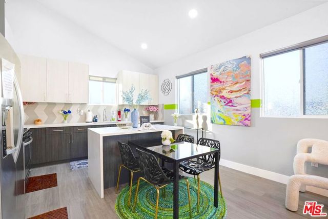 5855 Vineland Avenue D, Los Angeles, CA 91601