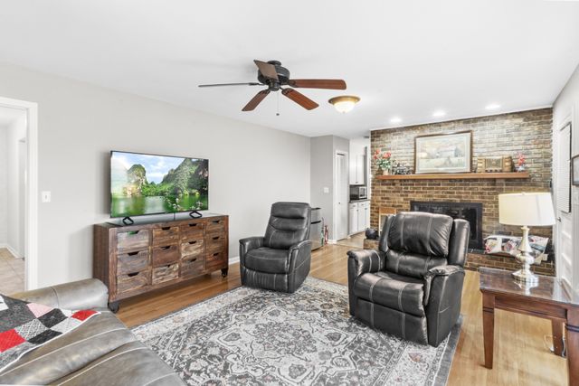 119 Cedar Hill Dr, Waverly, TN 37185