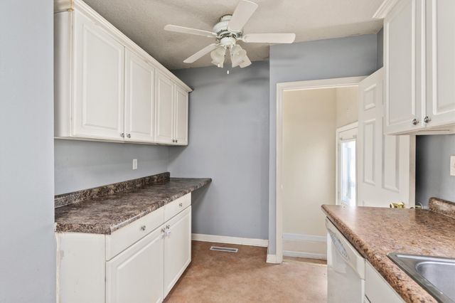 3915 Glover Avenue, Des Moines, IA 50315