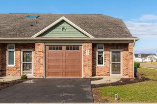 102 Cobblestone Court 102, Genoa, IL 60135