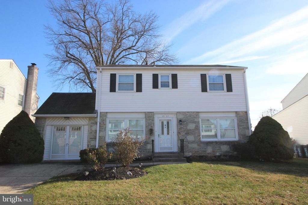13037 SEWELL RD, Philadelphia, PA 19116