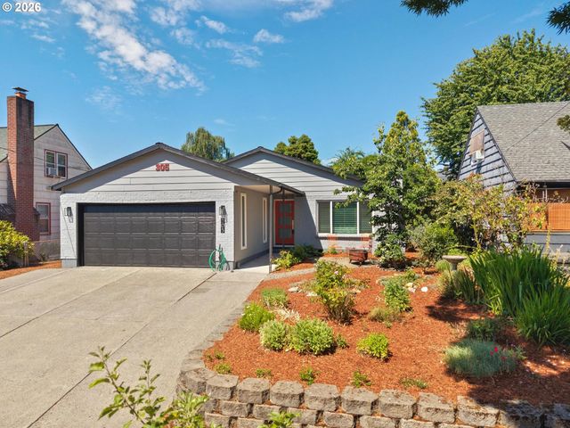 305 Se 84TH Ave, Portland, OR 97216