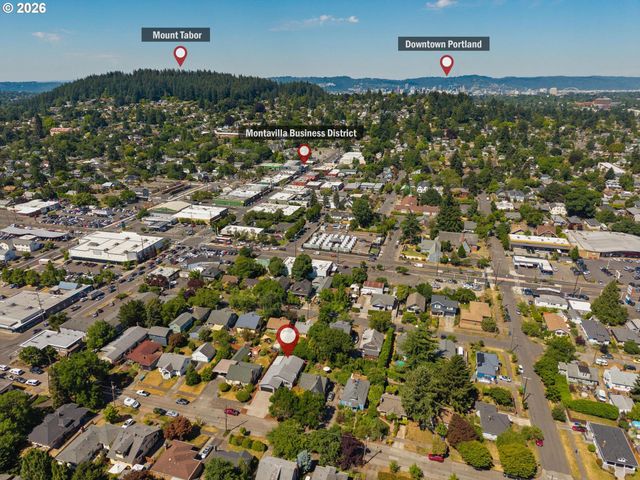 305 Se 84TH Ave, Portland, OR 97216