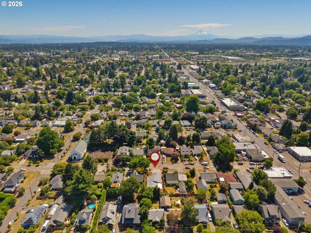 305 Se 84TH Ave, Portland, OR 97216