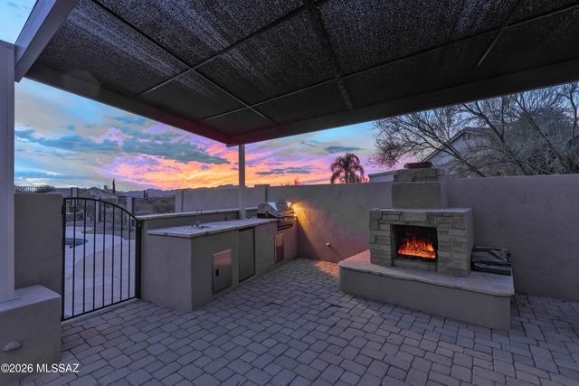 13455 N Big View Court, Oro Valley, AZ 85755