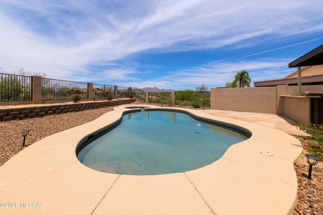 13455 N Big View Court, Oro Valley, AZ 85755