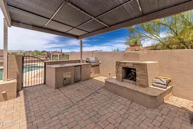 13455 N Big View Court, Oro Valley, AZ 85755