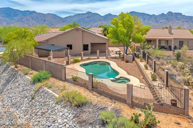 13455 N Big View Court, Oro Valley, AZ 85755