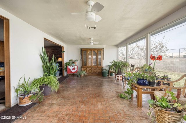 1989 Crescent Drive, Las Cruces, NM 88005