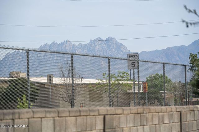 1989 Crescent Drive, Las Cruces, NM 88005