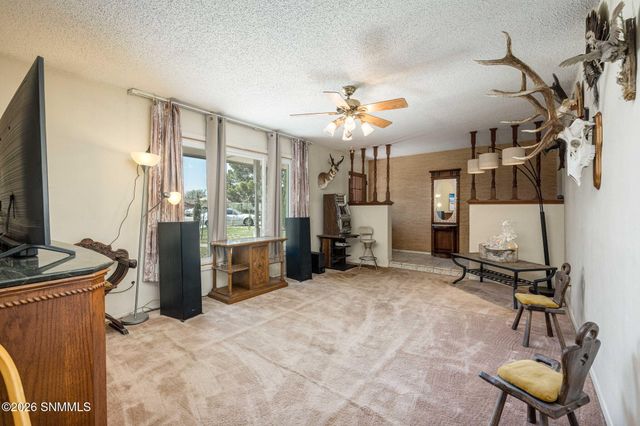 1989 Crescent Drive, Las Cruces, NM 88005