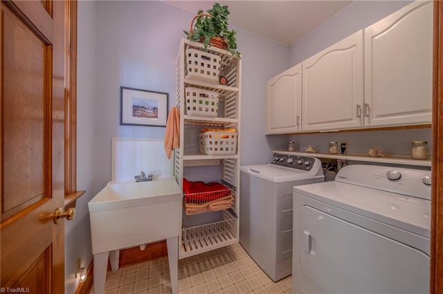 5910 Summerston Place, Charlotte, NC 28277
